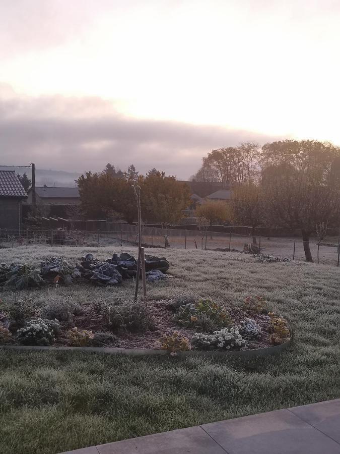Au Jardin Des Deux Roches Panzió Prissé Kültér fotó